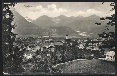 AK Bludenz, Ortsansicht gegen die Berge