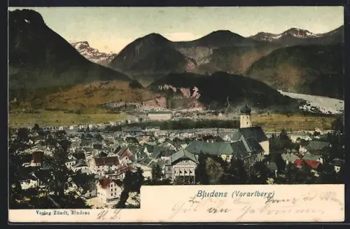 AK Bludenz /Vorarlberg, Ortsansicht mit Laurentiuskirche und Bergpanorama