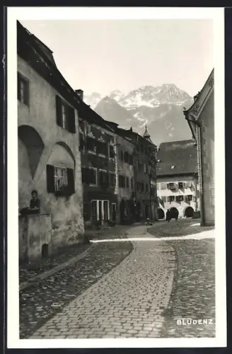 AK Bludenz, Strassenpartie mit Bergpanorama