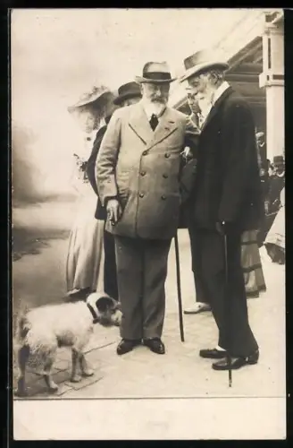AK Edward VII. von England im Anzug mit Hund