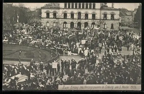AK Coburg, Einzug des Herzogspaares am 5. Nov. 1905, Menschenmenge auf dem Platz