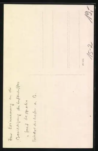 AK Friedrichshafen, Luftschiff LZ 127 Graf Zeppelin in einer Halle