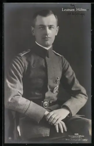Foto-AK Sanke Nr. 525: Kampfflieger Leutnant Otto Höhne in Uniform
