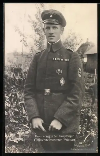 Foto-AK Sanke Nr. 561, Unser erfolgreicher Kampfflieger Offizierstellvertreter Frickart, EK, Ärmelabz. 242
