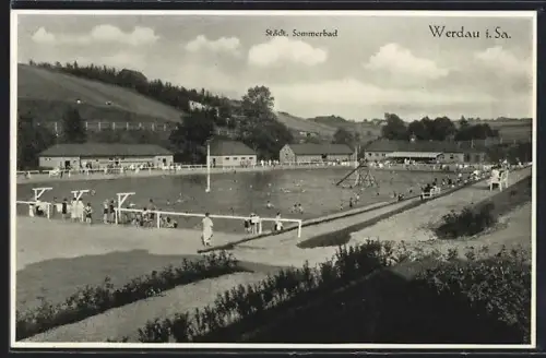 AK Werdau i. Sa., Städtisches Sommerbad mit Badegästen