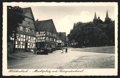 AK Hilchenbach, Marktplatz mit Kriegerdenkmal