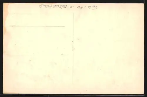 Foto-AK Eiserfeld, Teilansicht mit Frau