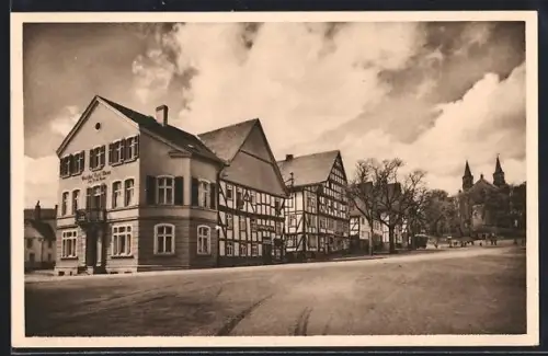 AK Hilchenbach, Marktplatz mit Gasthof und Kirche