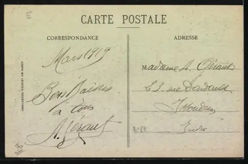 AK Champagney, Rue du Centre animée avec passants