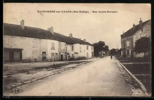 AK Dampierre-sur-Salon /Hte-Saône, Rue Louis-Dernier avec bâtiments alignés et route calme