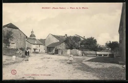 AK Morey /Haute-Saône, Place de la Mairie