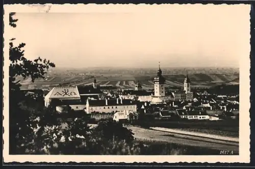 AK Retz /N. Ö., Totalansicht des Ortes mit Umgebung