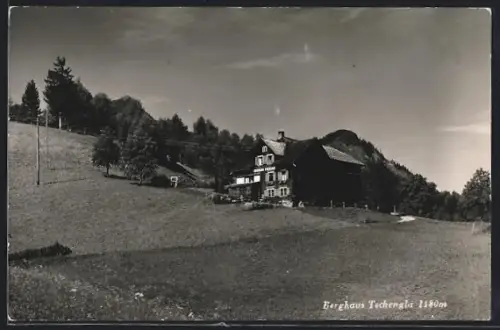 AK Tschengla, Berghaus mit Gebirge in der Distanz