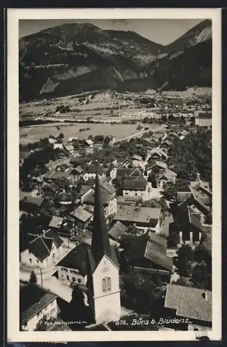 AK Bürs b. Bludenz, Vogelschau auf den Ort und Gebirgspanorama