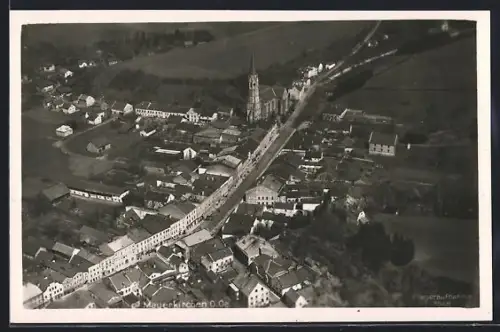 AK Mauerkirchen /O.Oe., Ortsansicht vom Flugzeug aus