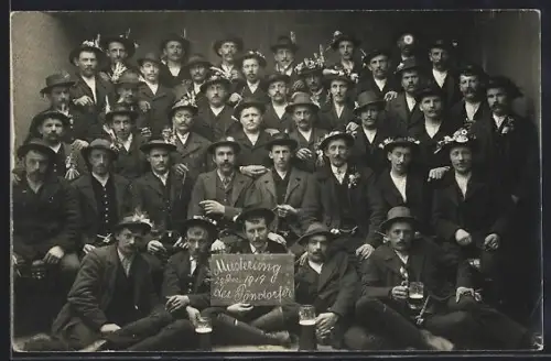 Foto-AK Pöndorf, Musterung 1914, Gruppenfoto