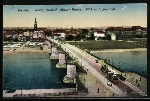 AK Dresden, König Friedrich August-Brücke, Blick nach Neustadt, Strassenbahn