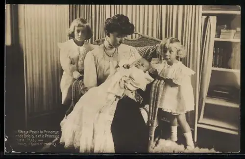 AK Prinzessin Albert von Belgien mit ihren Kindern Charles, Leopold und Marie Jose