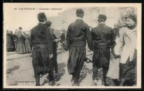 AK Salonique, Griechische Männer