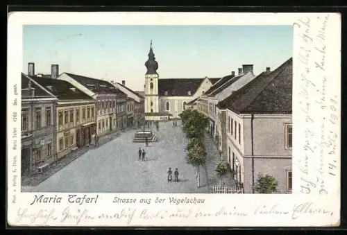 AK Maria Taferl, Strasse aus der Vogelschau, bunte Fenster