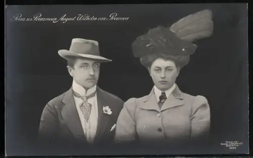 AK Prinz u. Prinzessin August Wilhelm von Preussen, Portrait in eleganter Kleidung