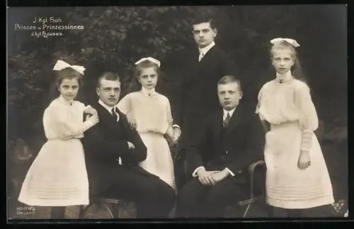 AK Prinzen u. Prinzessinnen von Sachsen, Porträtbild im Freien