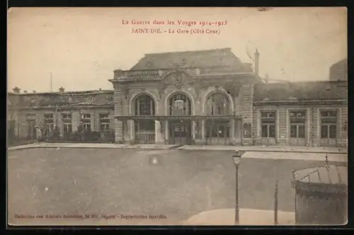 AK Saint-Die /Vosges, La Gare, Côté Cour, Bahnhof