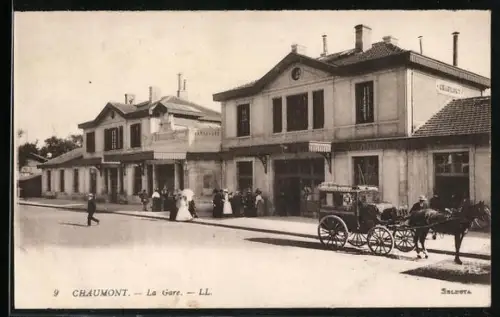 AK Chaumont, La Gare, The station, Bahnhof mit Leuten