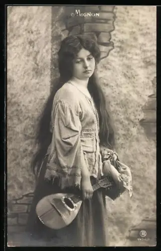 Foto-AK RPH Nr. 1452 /1: Mignon, trauriges Mädchen mit Laute, Goethe