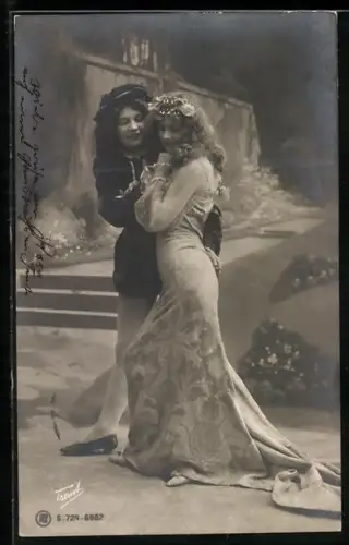 Foto-AK RPH Nr. 724-6662: Junges Paar Arm in Arm