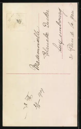 Foto-AK RPH NR 1980 /5: Frau im Kleid sitzt auf einem Stuhl