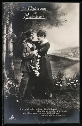 Foto-AK Photochemie Berlin Nr. 4157-5: Frau und Soldat stehen unter einem Lindenbaum