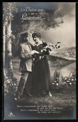 Foto-AK Photochemie Berlin Nr. 4157-3: Frau und Soldat stehen Arm in Arm unter einem Lindenbaum