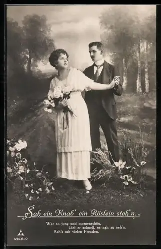 Foto-AK Photochemie Berlin Nr. 4148-2: Frau und Mann halten sich an den Händen, Sah ein Knab` ein Röslein stehen