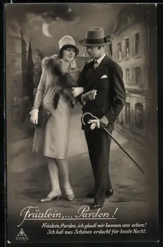 Foto-AK Photochemie Berlin Nr. 6379-5: Frau und Mann laufen Arm und Arm durch die Nacht