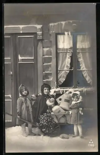 Foto-AK Photochemie Berlin Nr. 7789: Drei Kinder mit Geldsäcken wünschen ein frohes neues Jahr