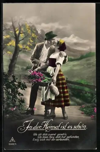 Foto-AK Photochemie Berlin Nr. 5588-5: Mann und Frau küssen sich, während die Frau einen Korb mit Blumen trägt