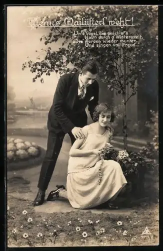 Foto-AK Photochemie Berlin Nr. 5719-2: Mann berührt die Schultern einer knienden Frau