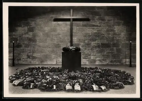 Foto-AK Deutscher Kunstverlag, Nr. 43a: Berlin, Neue Wache, Innenansicht