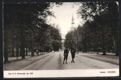 AK Apeldoorn, Loolaan mit Blick auf Kirchturm