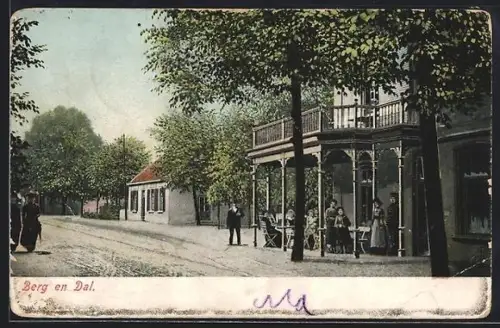 AK Berg en Dal, Hausansicht