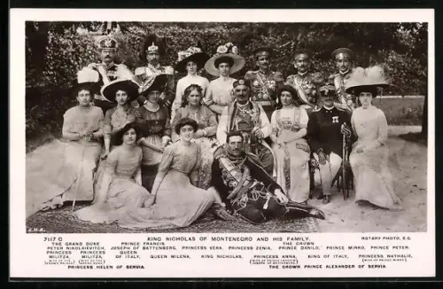 AK Grossfürst Peter Nikolajewitsch von Russland mit König Nicolas von Montenegro und Familie