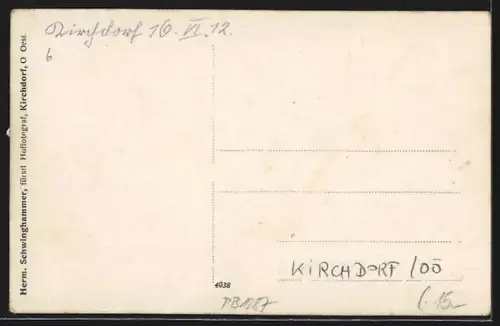 AK Kirchdorf /OÖ, Menschenmenge vor dem Gemeindeamt und der Sparkasse