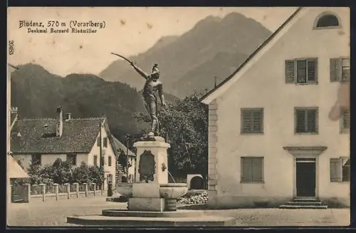 AK Bludenz /Vorarlberg, Denkmal Bernard Riedmiller
