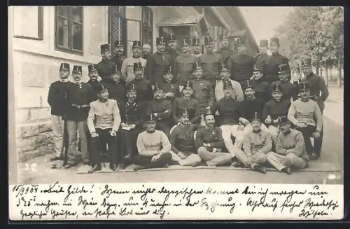 Foto-AK Brucker Lager, Gruppenbild von Soldaten in Uniformen