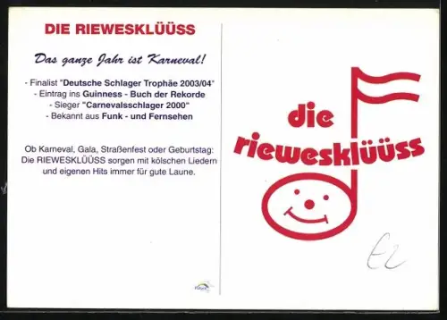 AK Musiker der Band Riewesklüüss mit einem Pokal, Autogramme