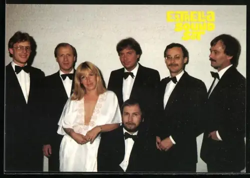AK Musiker der Band Estrella Sound Set in eleganter Kleidung