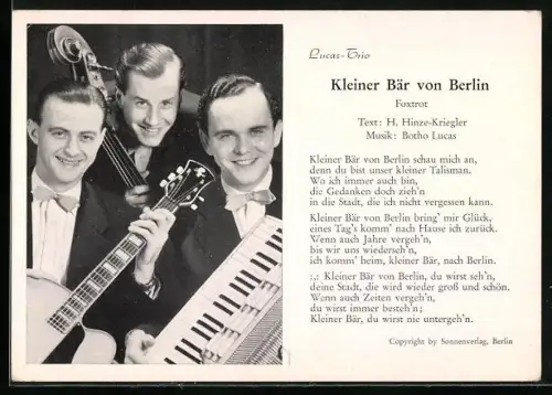 AK Musiker Lucas-Trio mit Instrumenten und Liedtext Kleiner Bär von Berlin