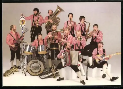 AK Musiker der Band Original Bürgstadter Musikanten mit Instrumenten posierend