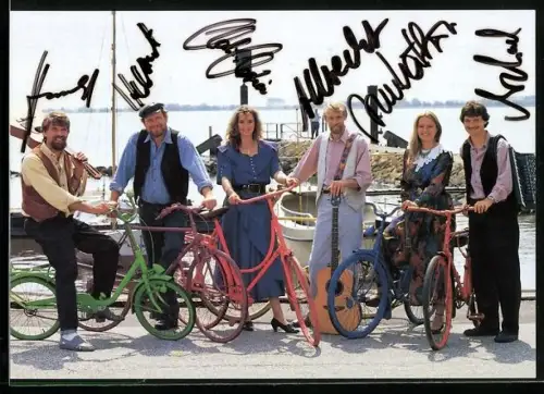 AK Musiker der Band Speelwark mit Fahrrädern, Autogramme